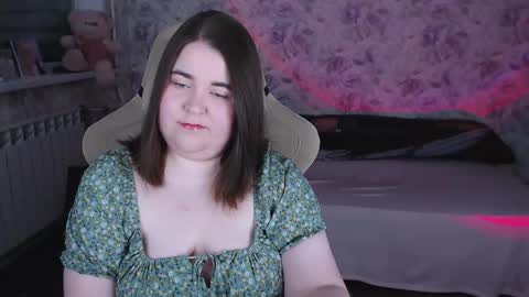 Snapshot of estelle_hicks chatting on 04-18-26, 06:56 estelle_hicks online show from 04-18-26, 06:56