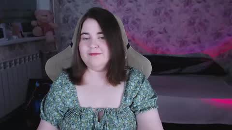 Snapshot of estelle_hicks chatting on 04-28-26, 06:57 estelle_hicks online show from 04-28-26, 06:57