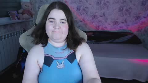 Snapshot of estelle_hicks chatting on 05-04-26, 06:48 estelle_hicks online show from 05-04-26, 06:48