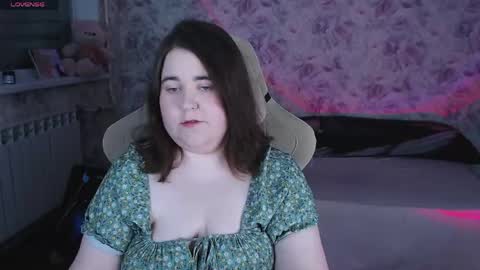 Snapshot of estelle_hicks chatting on 05-06-26, 06:57 estelle_hicks online show from 05-06-26, 06:57