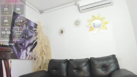 Estephany online show from 12-13-25, 10:59