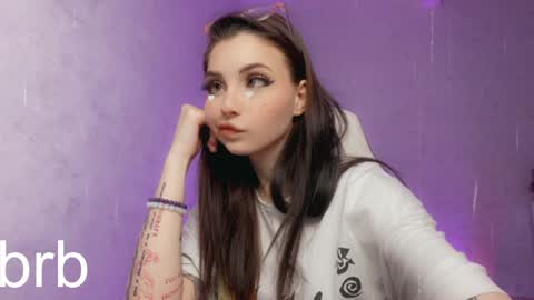 Ester online show from 01-17-25, 11:07