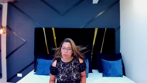 esther_xo online show from 06-25-26, 05:12