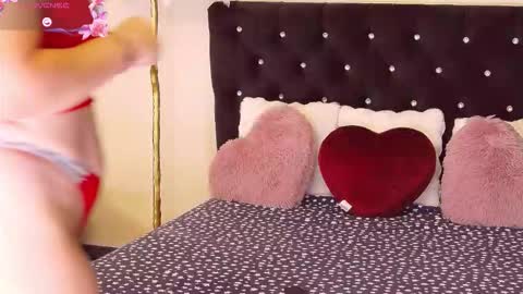 Esthera   online show from 09-20-25, 04:24