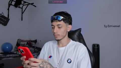 estivenvel online show from 10-23-25, 03:00