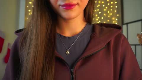 Anna  online show from 12-18-25, 09:21