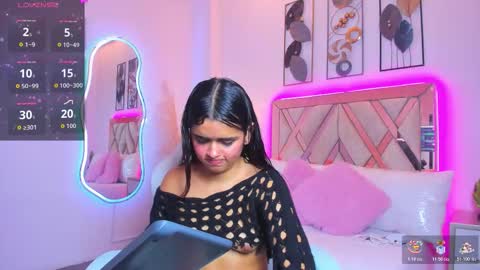Estrella  online show from 02-11-26, 05:29