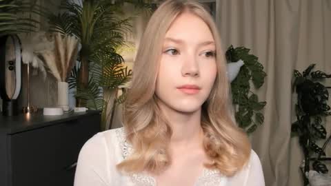 Natalie online show from 10-11-25, 05:50