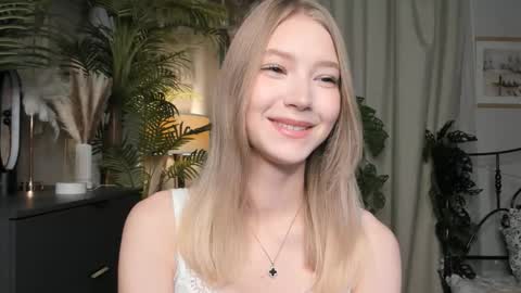 Natalie online show from 10-19-25, 05:41