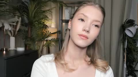 Natalie online show from 10-29-25, 05:42