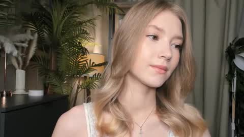 Natalie online show from 11-09-25, 05:39