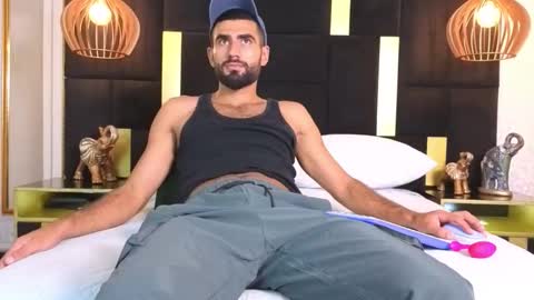 Ethan online show from 11-19-25, 08:42