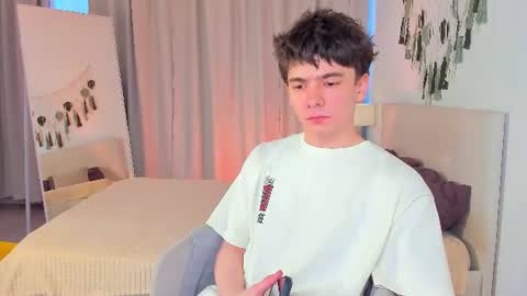 Snapshot of ethan_crowe chatting on 07-28-26, 03:54 Ethan online show from 07-28-26, 03:54