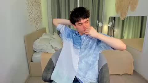 Snapshot of ethan_crowe chatting on 07-31-26, 10:47 Ethan online show from 07-31-26, 10:47