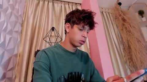 Snapshot of ethan_qop chatting on 07-08-26, 11:04 Ethan online show from 07-08-26, 11:04