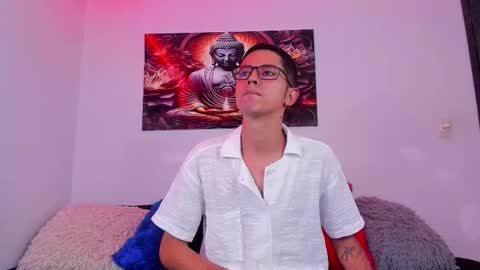 Snapshot of ethan_sai01 chatting on 10-28-25, 09:50 ETHAN SAI online show from 10-28-25, 09:50