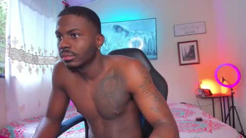 ethan travis online show from 12-05-25, 06:59