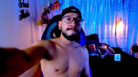 ethan w7 online show from 10-17-25, 02:04