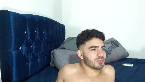 Snapshot of ethanhairy chatting on 02-05-25, 11:28 Ethan online show from 02-05-25, 11:28