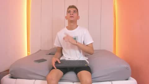 ethanhot_os online show from 04-04-26, 06:49