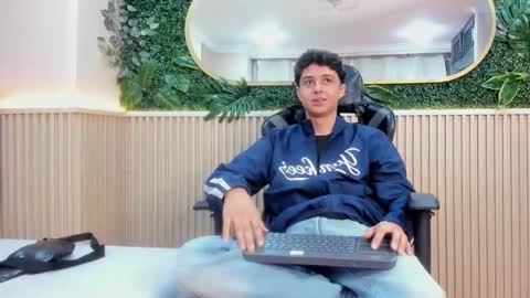 ethanlowell online show from 12-22-25, 05:15