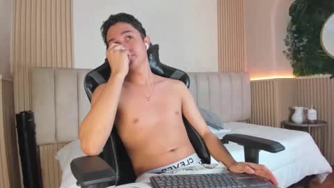 ethanlowell online show from 03-24-26, 08:58