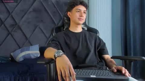 ethanlowell online show from 04-04-26, 08:17