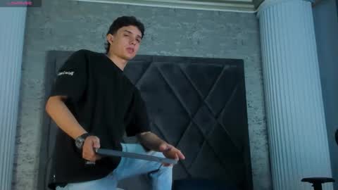 ethanlowell online show from 04-05-26, 06:16