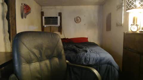 Snapshot of ethansteelexxx2 chatting on 06-17-26, 01:30 ethansteelexxx2 online show from 06-17-26, 01:30