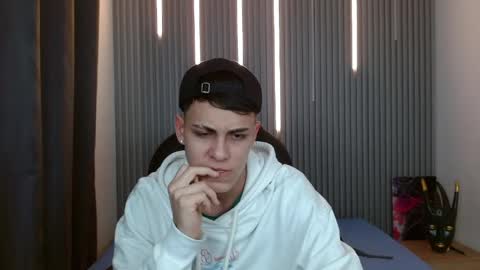 Snapshot of ethanx18 chatting on 05-19-26, 02:51 ethanx18 online show from 05-19-26, 02:51