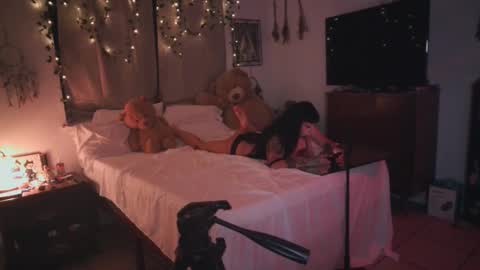 etherealhazy online show from 12-30-24, 02:09