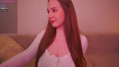 Hello I am AliseNext stream -  1700 GTM1 online show from 10-22-25, 06:29