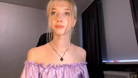 Snapshot of eufemiazurawski chatting on 02-11-26, 12:10 Tali online show from 02-11-26, 12:10