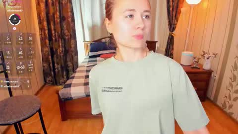 Snapshot of eugeniabrainard chatting on 09-29-25, 07:46 Kira and Kamila online show from 09-29-25, 07:46