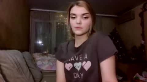 Viola online show from 12-22-25, 07:33