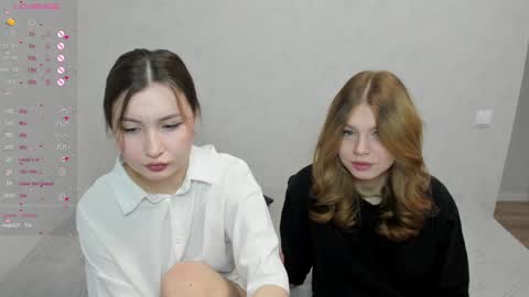 Veronica Tiia Lilith left to right online show from 02-26-25, 12:49