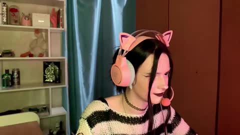 Snapshot of eunabiddlecome chatting on 02-23-26, 11:07 Kate online show from 02-23-26, 11:07