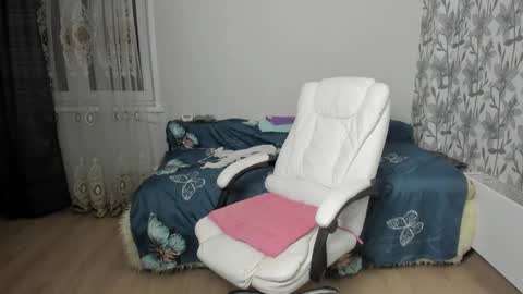 Snapshot of eva_7777 chatting on 11-14-25, 09:46 Eva online show from 11-14-25, 09:46