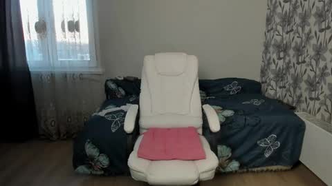 Snapshot of eva_7777 chatting on 11-17-25, 09:37 Eva online show from 11-17-25, 09:37