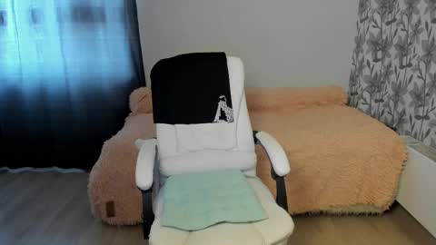 Snapshot of eva_7777 chatting on 02-20-26, 06:37 Eva online show from 02-20-26, 06:37