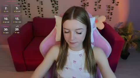 Snapshot of eva__thompson chatting on 06-24-26, 12:53 Eva online show from 06-24-26, 12:53
