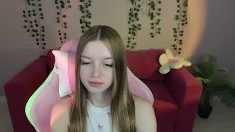 Snapshot of eva__thompson chatting on 06-30-26, 12:55 Eva online show from 06-30-26, 12:55