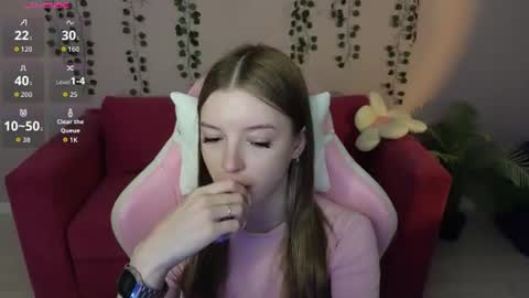 Snapshot of eva__thompson chatting on 07-07-26, 01:08 Eva online show from 07-07-26, 01:08