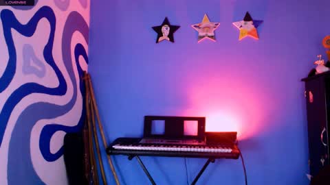 Iris Smile  independent model online show from 04-11-26, 10:03