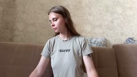 Snapshot of eva_calvin chatting on 06-25-26, 04:34 Eva Calvin online show from 06-25-26, 04:34