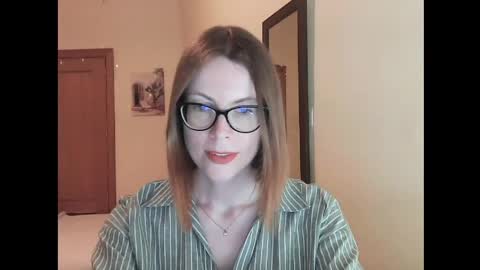 Snapshot of eva_cutesmile chatting on 04-22-26, 07:04 Eva online show from 04-22-26, 07:04