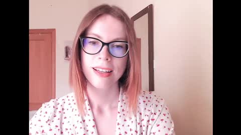 Snapshot of eva_cutesmile chatting on 04-23-26, 03:36 Eva online show from 04-23-26, 03:36