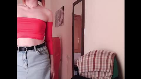 Snapshot of eva_cutesmile chatting on 05-22-26, 02:44 Eva online show from 05-22-26, 02:44