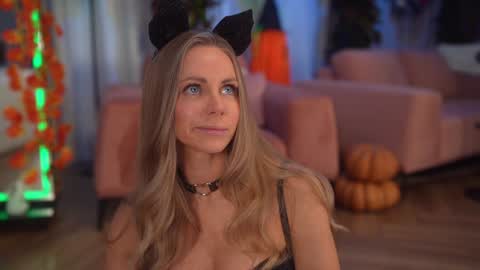 Eva online show from 10-29-25, 06:09