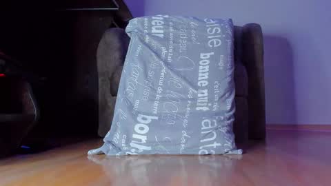 Snapshot of eva_gr chatting on 10-17-25, 11:46 Eva online show from 10-17-25, 11:46